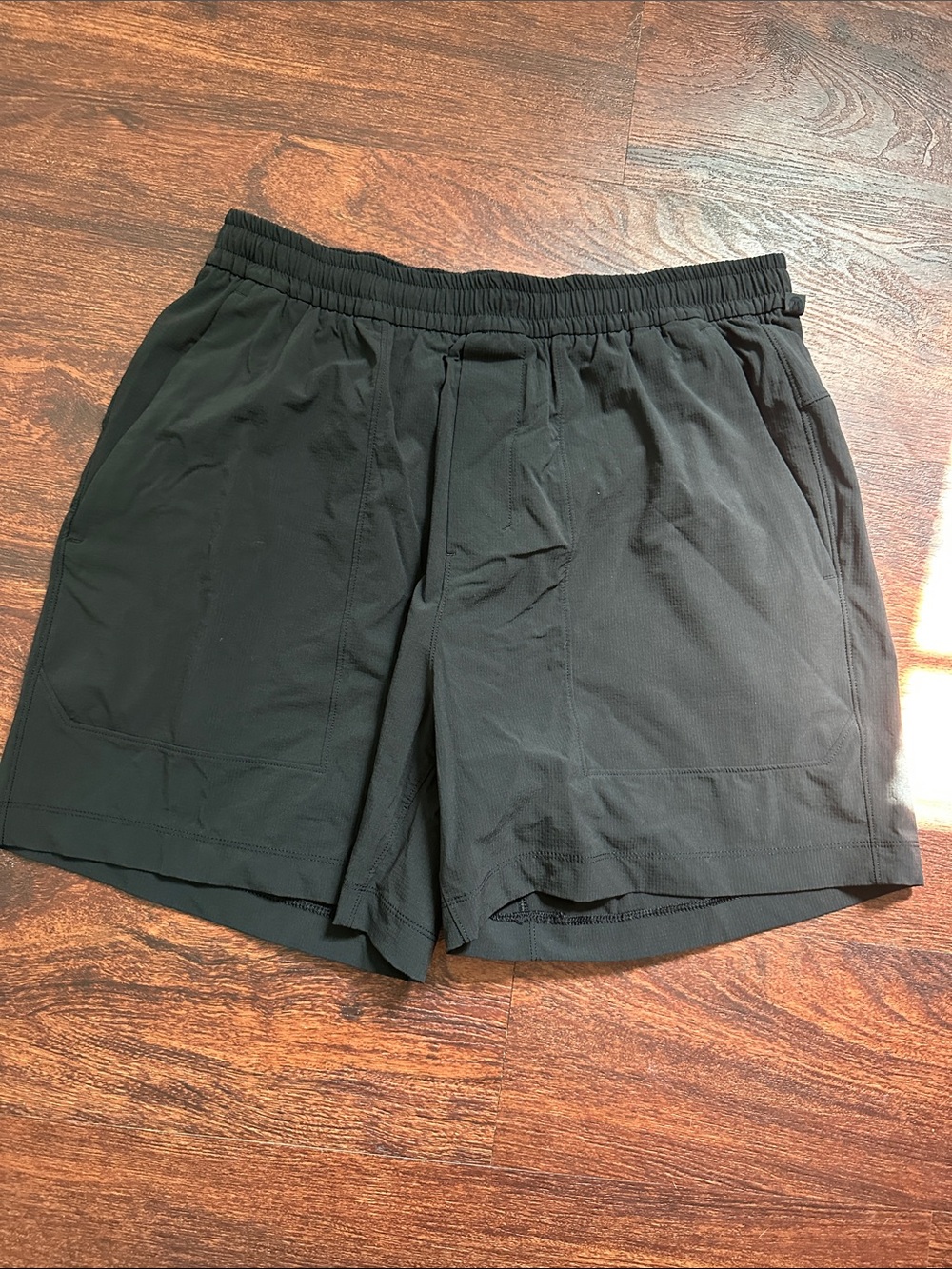 Lululemon bowline shorts 5” men’s size Medium